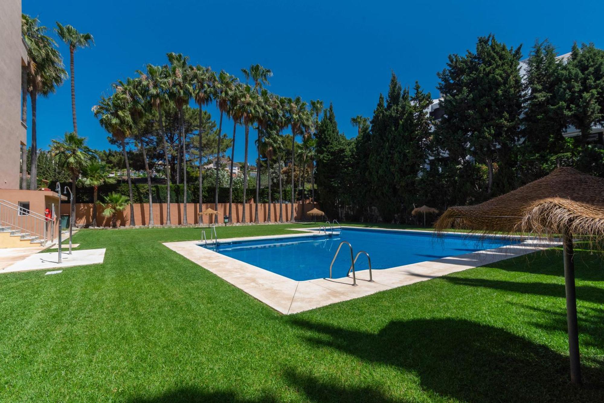 Cabopino Duplex, Swimming Pool, Beach 5Min Away, Chill Out Terrace And High-Speed Wifi 마르베야 외부 사진
